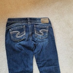 Silver's Tuesday capri